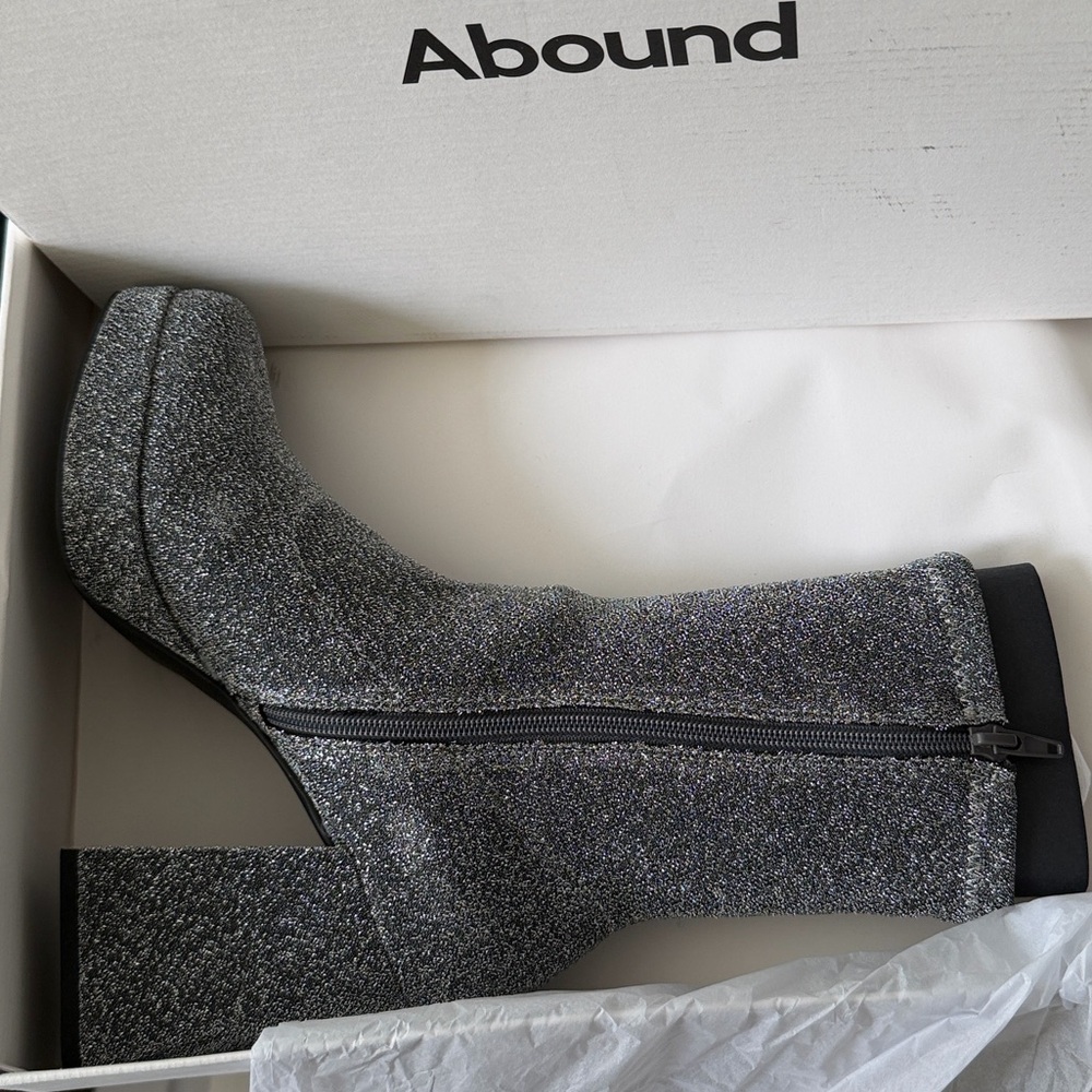 ABOUND Platform Booties - Picture 3 of 3